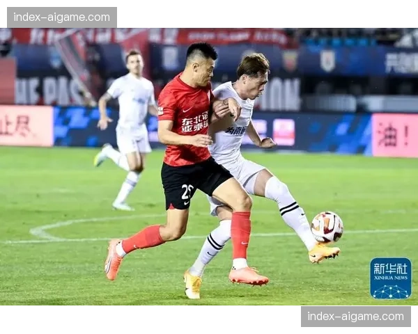 长春亚泰2-2战平南通支云，两队均在比赛最后十分钟通过转换取得进球